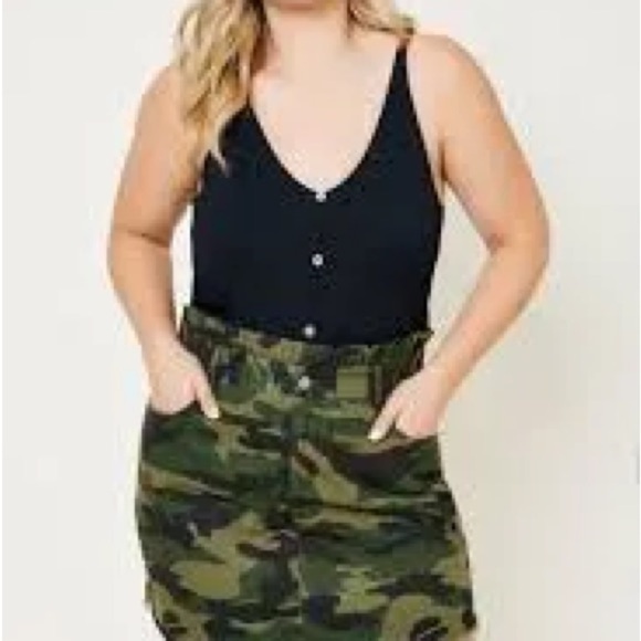 Hayden PLUS camo skirt - Picture 2 of 3